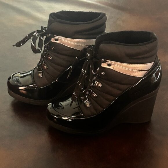 NIB Bebe PH8 Wedge Platform Ankle Booties - Picture 8 of 11